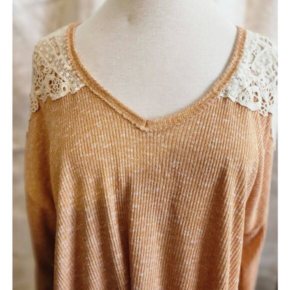 T82 NWT Maurices heather gold sweater w cream lace around neckline and shoulders - Picture 4 of 12